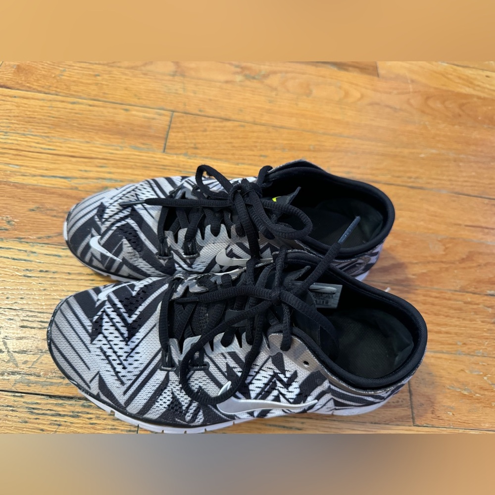 Size 6.5 - Nike Free 5.0 TR Fit 5 PRT Low Black W - Picture 2 of 5